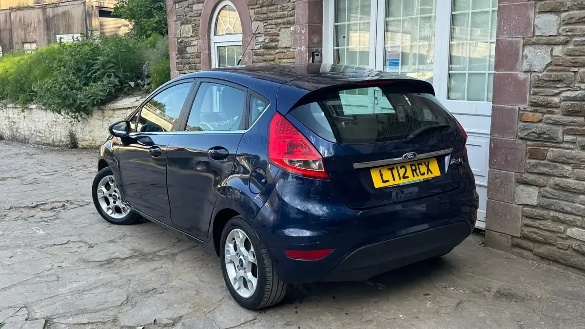 Used Ford Fiesta Zetec 2012 Blue Hatchback