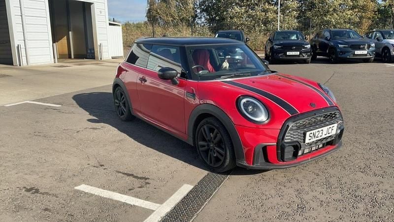 Red Used 2023 Mini Cooper Hatch Hatchback | £20,500 (Good price) - Image 1/4