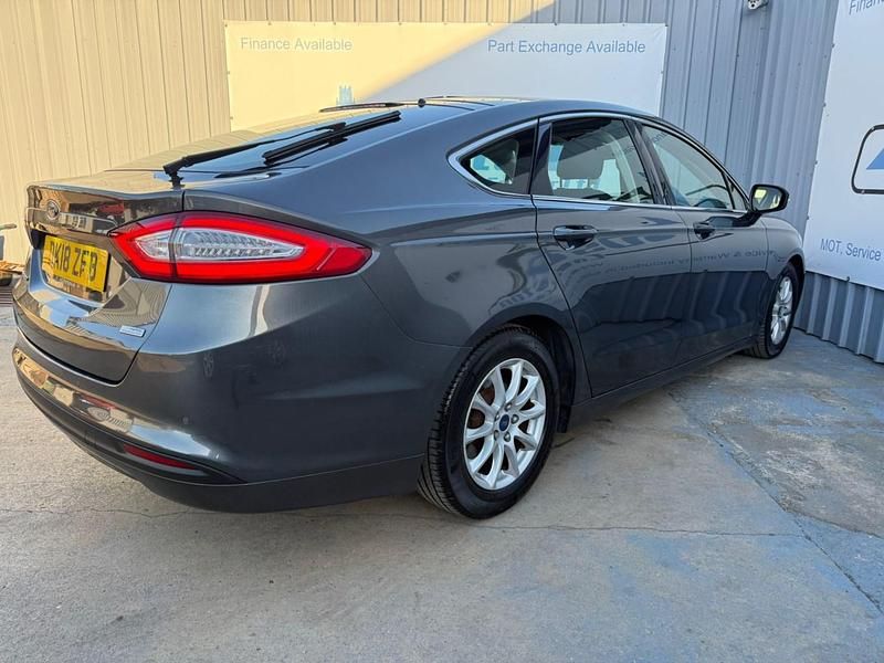 Used Ford Mondeo Zetec 2018 Grey Hatchback