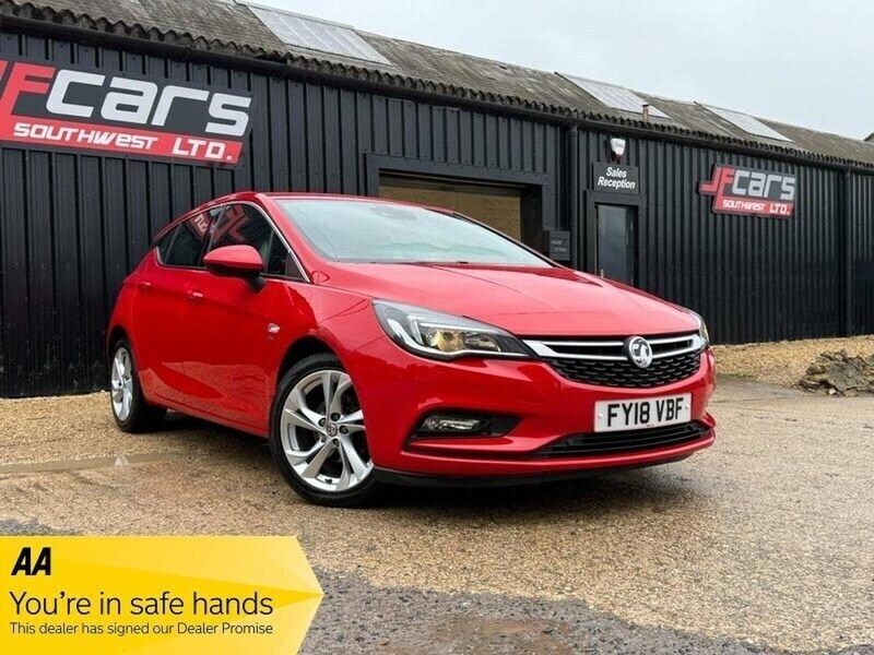 Red Used 2018 Vauxhall Astra SRi Hatchback | £6,995 (Fair price) - Image 1/4