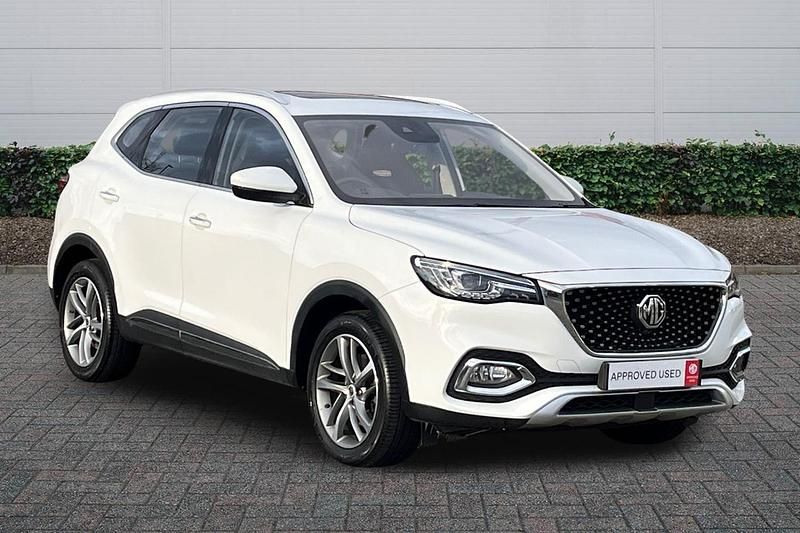 White Used 2022 MG HS Exclusive SUV | £13,990 (Fair price) - Image 1/4