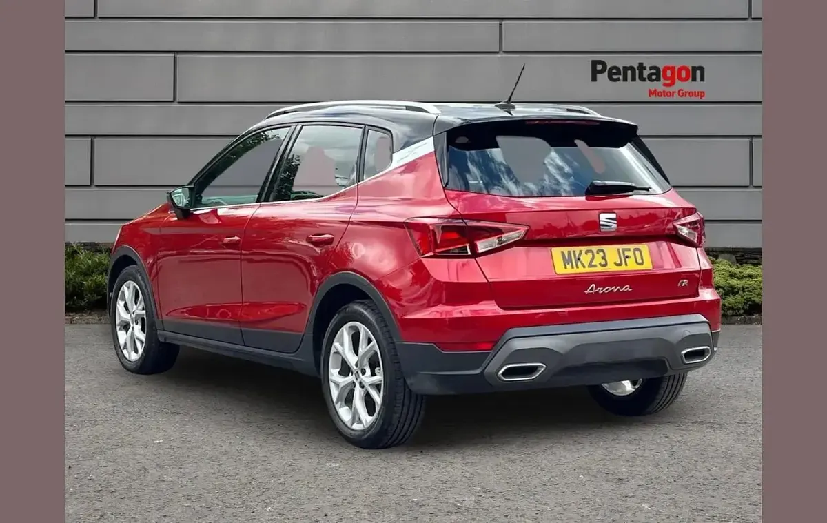 Used Seat Arona FR 108 HP (79 kW) 2023 Red SUV