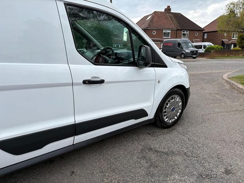 Used Ford Transit Connect 100 HP (73 kW) 2017 White MPV