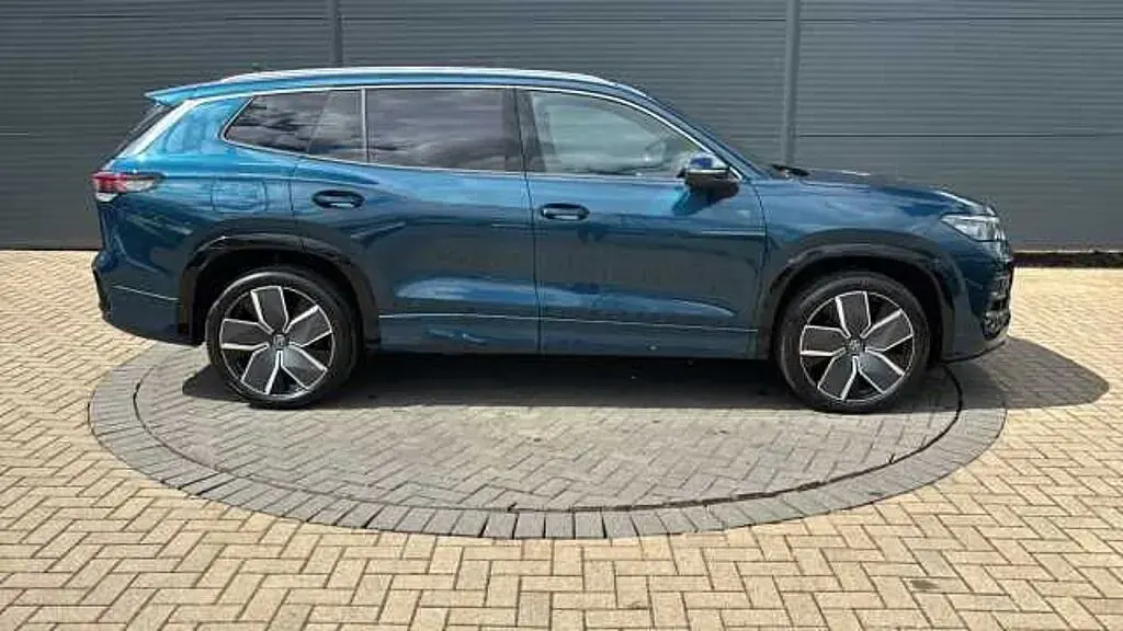 Used VW Tayron R-line 193 HP (141 kW) 2026 Blue SUV
