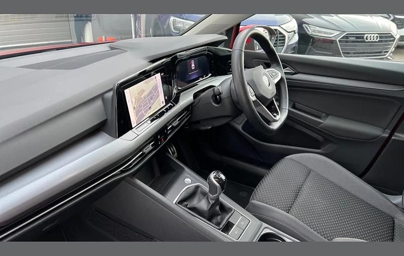 Used VW Golf VIII Active 147 HP (108 kW) 2022 Red Hatchback