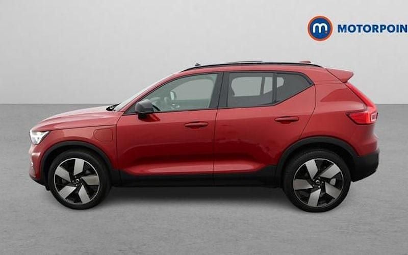 Used Volvo XC40 Ultimate 262 HP (192 kW) 2023 Red SUV