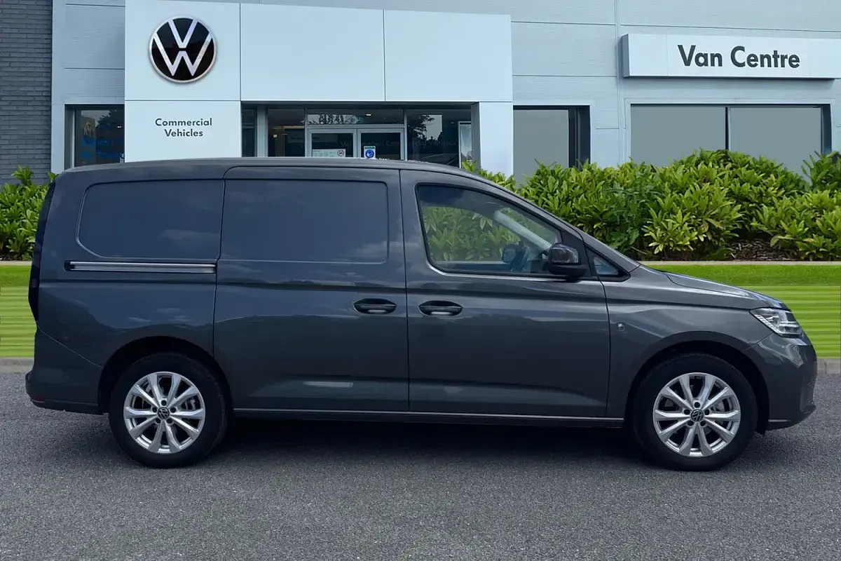 Used VW Caddy Pro 150 HP (110 kW) 2025 Grey MPV