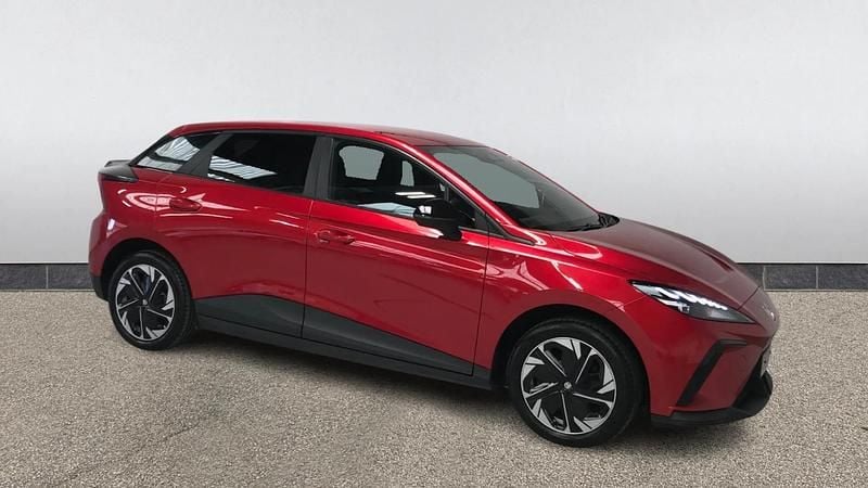 Used MG MG4 EV SE 125 kW (170 HP) 2022 Red Hatchback