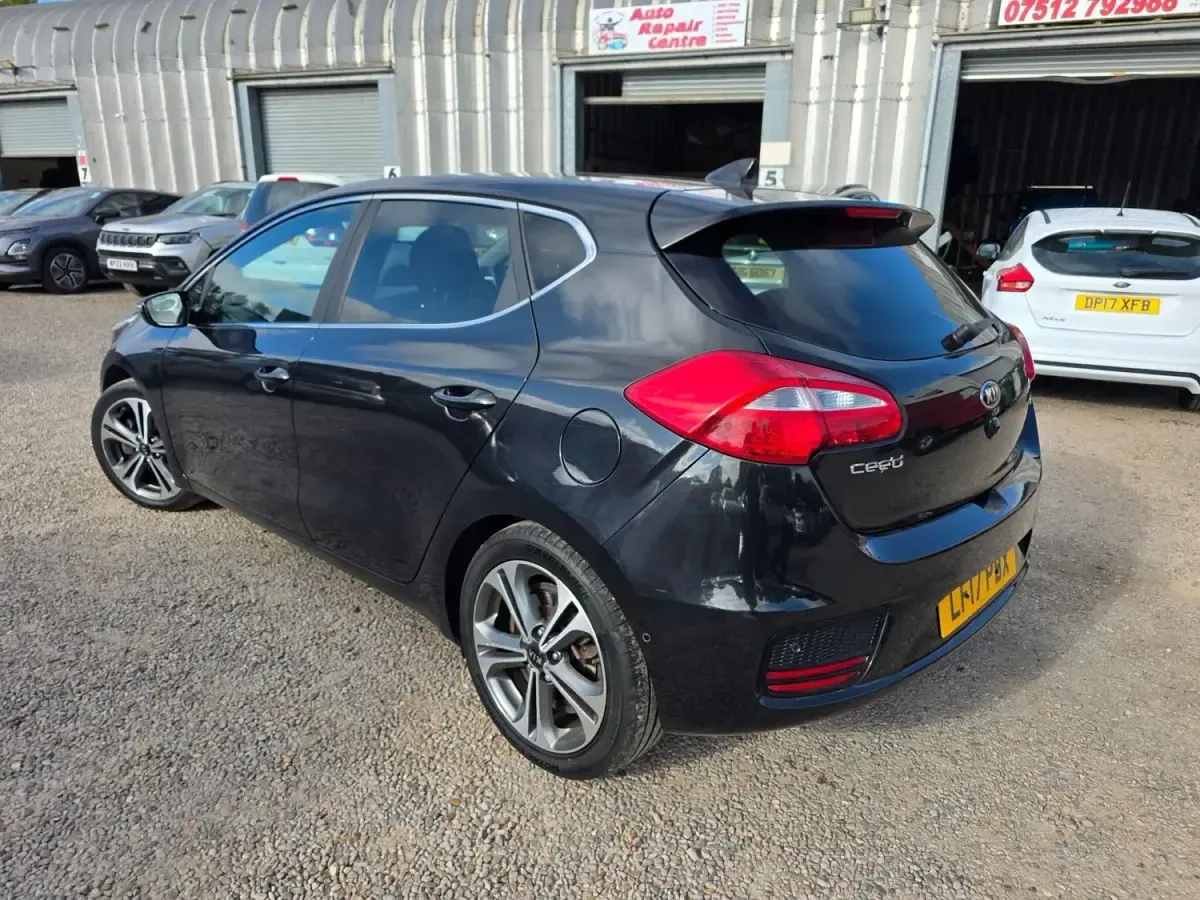 Używany Kia Ceed 2017 Czarny Hatchback