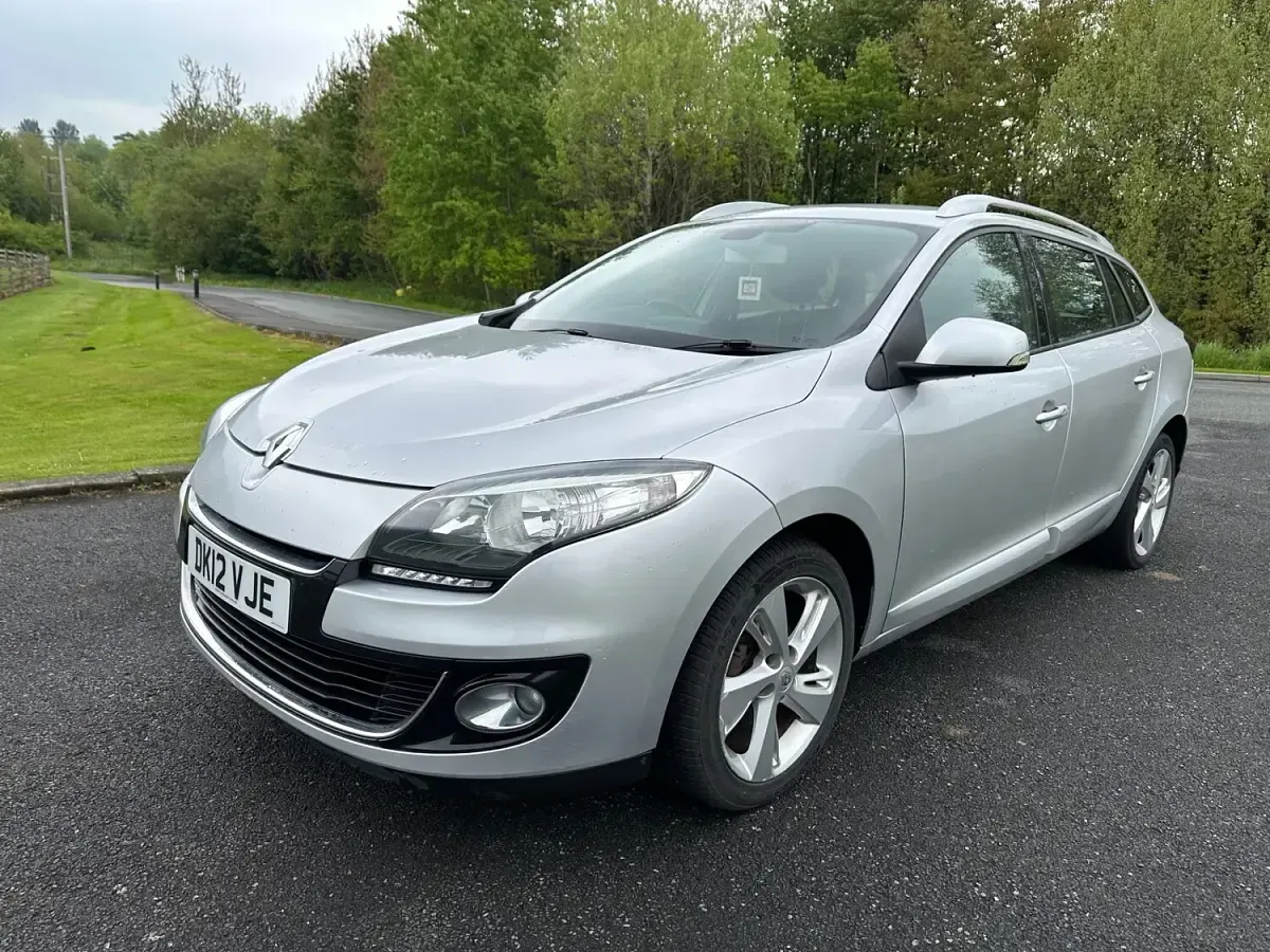 Used Renault Mégane GrandTour Dynamique 2012 Silver Estate