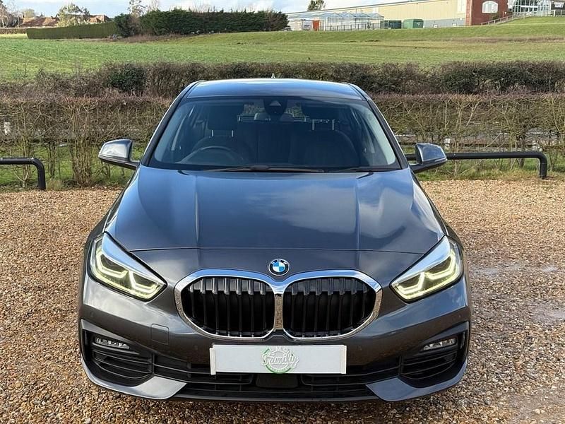 Used BMW 118 Comfort Edition 140 HP (102 kW) 2020 Grey Hatchback
