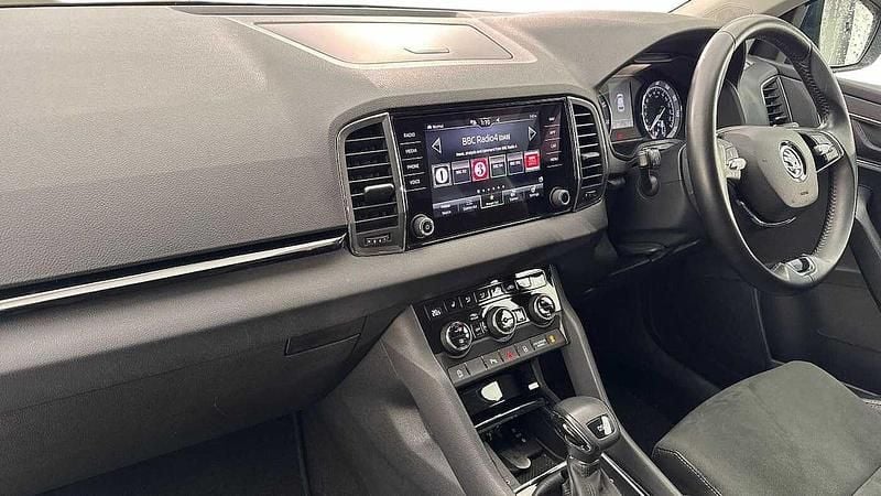 Used Skoda Karoq SE L 110 HP (80 kW) 2021 Petrol blue metallic SUV