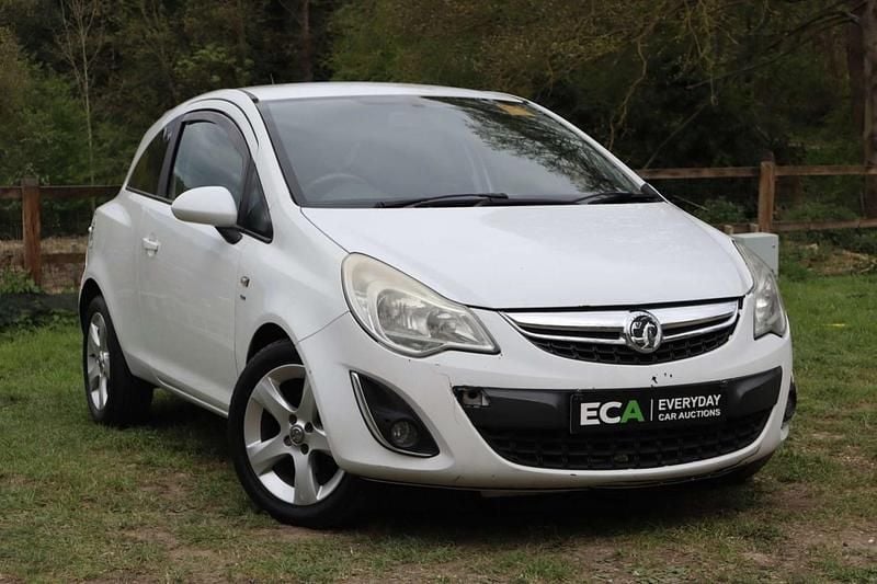 Używany Vauxhall Corsa 2011 Biały Hatchback