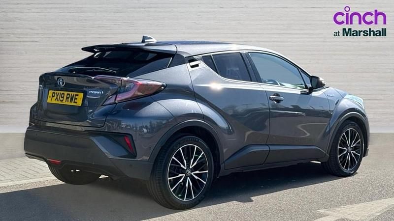 Used Toyota C-HR 122 HP (89 kW) 2019 Grey SUV
