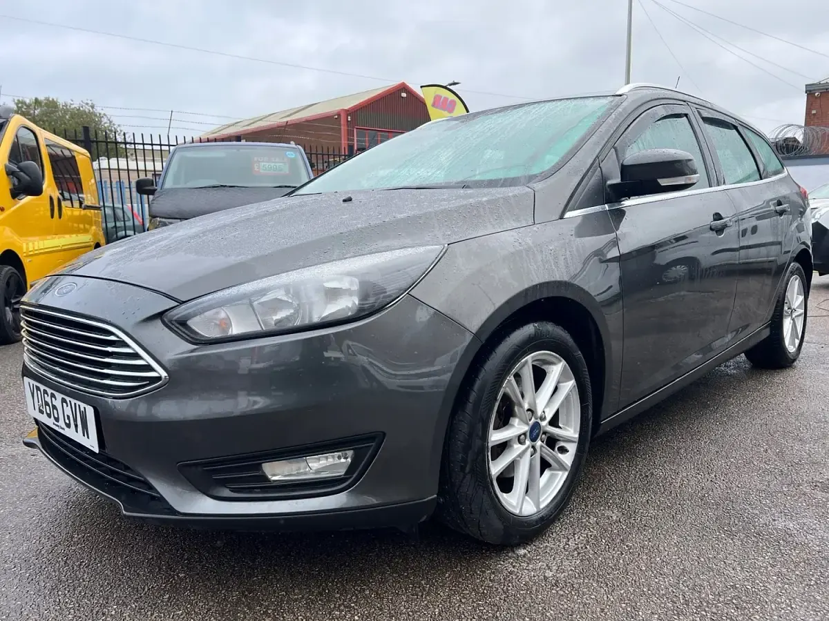 Used Ford Focus Zetec 2016 Grey Estate