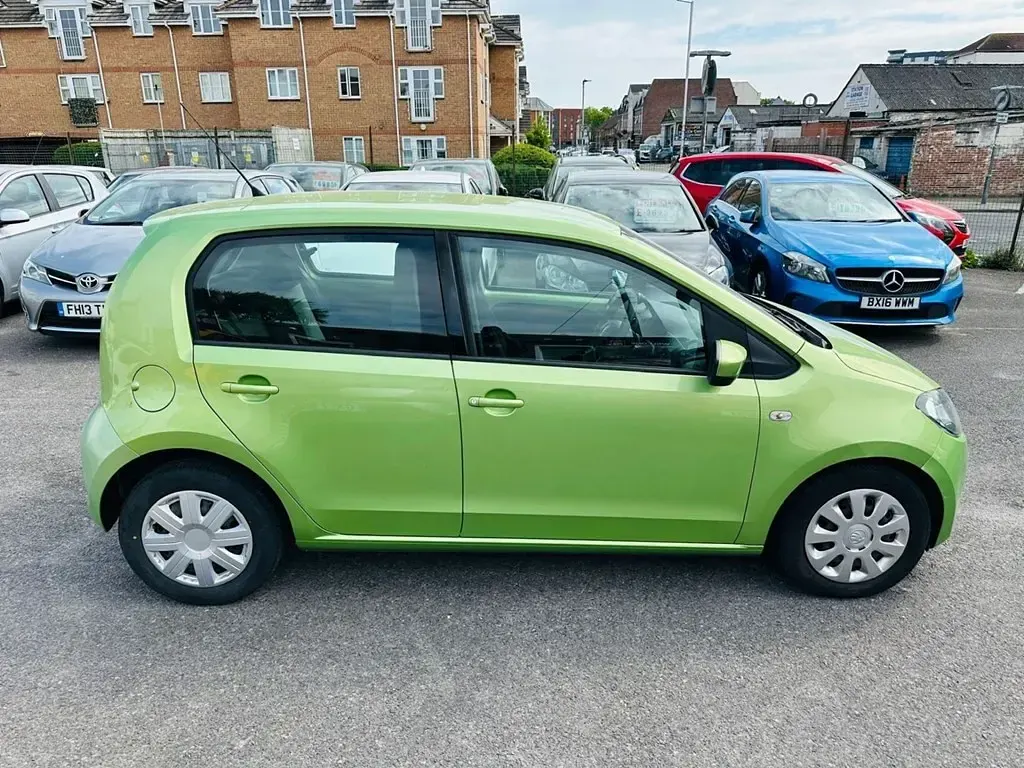 Usado Skoda Citigo SE 2013 Verde Utilitario