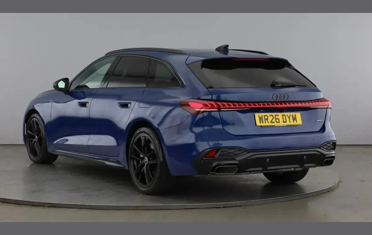 Used Audi A5 Comfort 295 HP (216 kW) 2026 Blue Estate