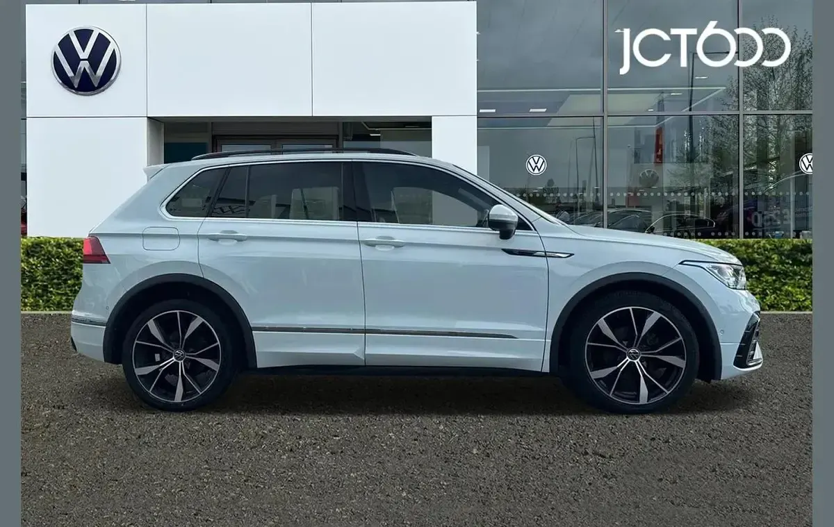 Used VW Tiguan R-line 150 HP (110 kW) 2022 White SUV