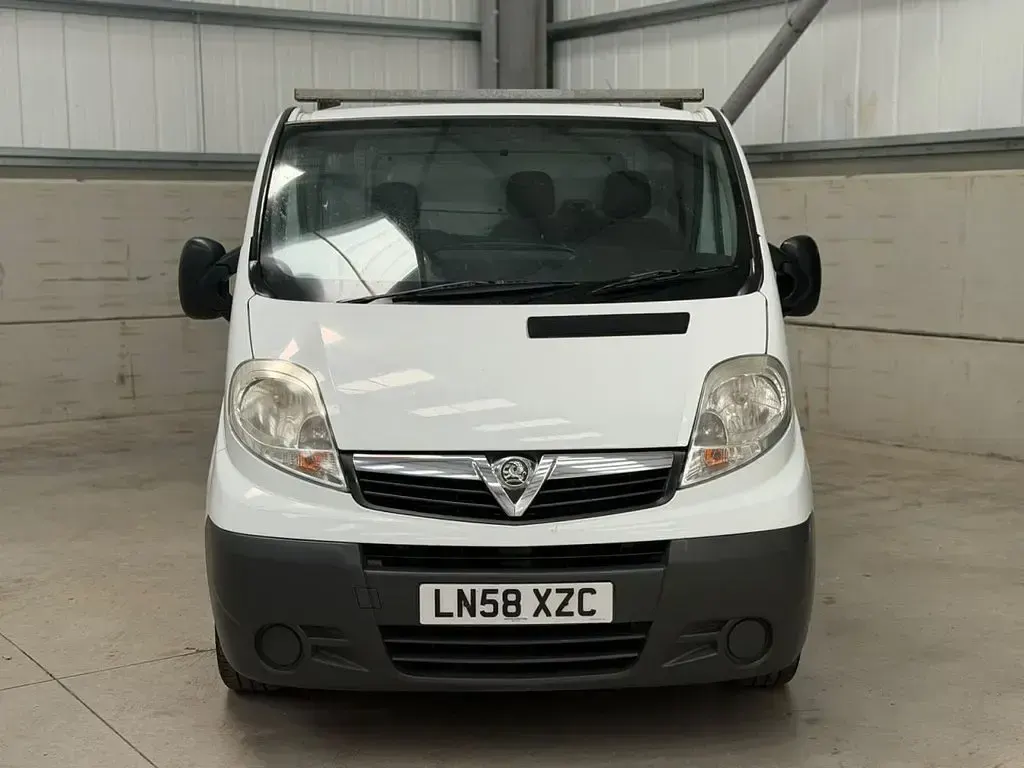 Used Vauxhall Vivaro 2009 White MPV