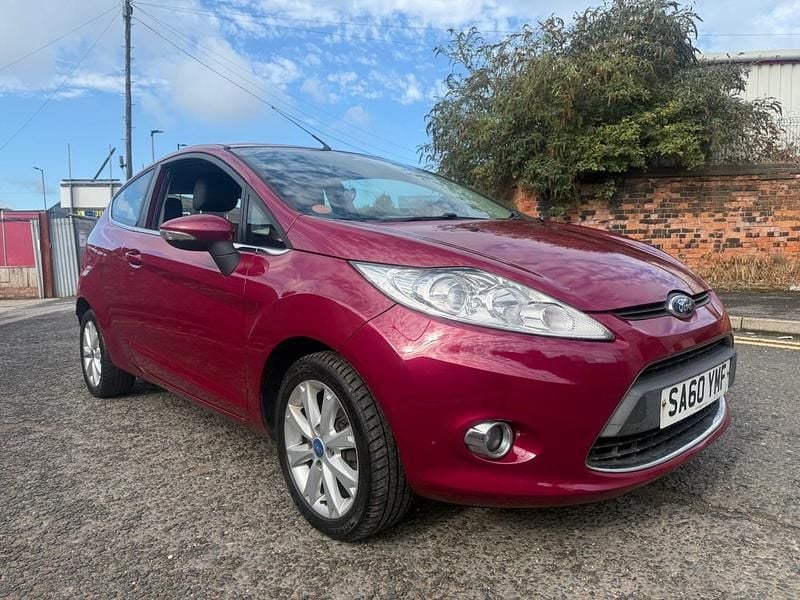 Used Ford Fiesta Zetec 2011 Red Hatchback