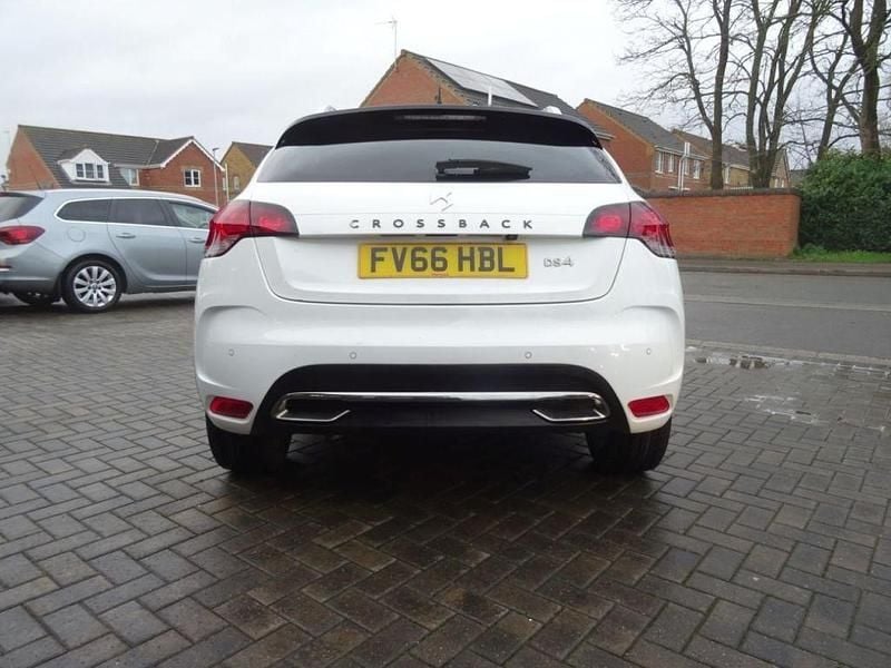 Used DS Automobiles DS4 130 HP (95 kW) 2016 White Hatchback