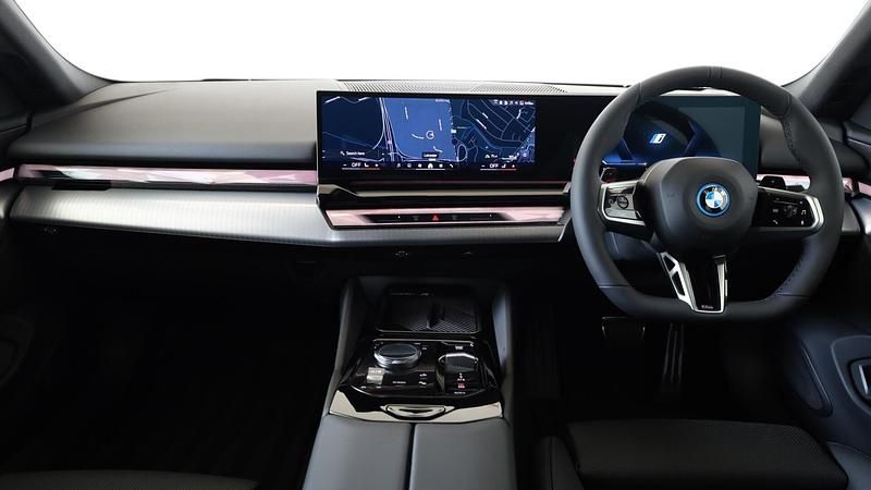 New BMW 530e M Sport 295 HP (216 kW) 2025 White