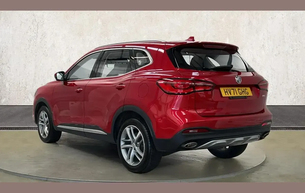 Used MG HS Exclusive 162 HP (119 kW) 2021 Red SUV