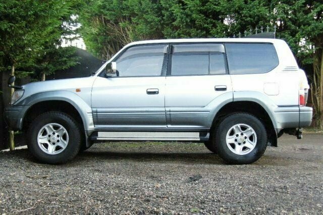 Used Toyota Land Cruiser 161 HP (118 kW) 2003 SUV