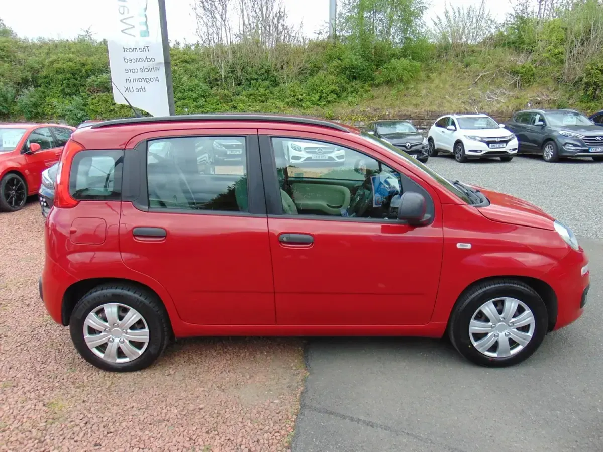 Gebraucht Fiat Panda Easy 69 PS (50 kW) 2014 Rot Kleinwagen