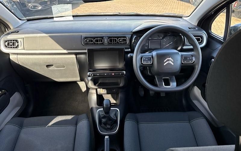 Used Citroën C3 PureTech 83 HP (61 kW) 2023 Red Hatchback