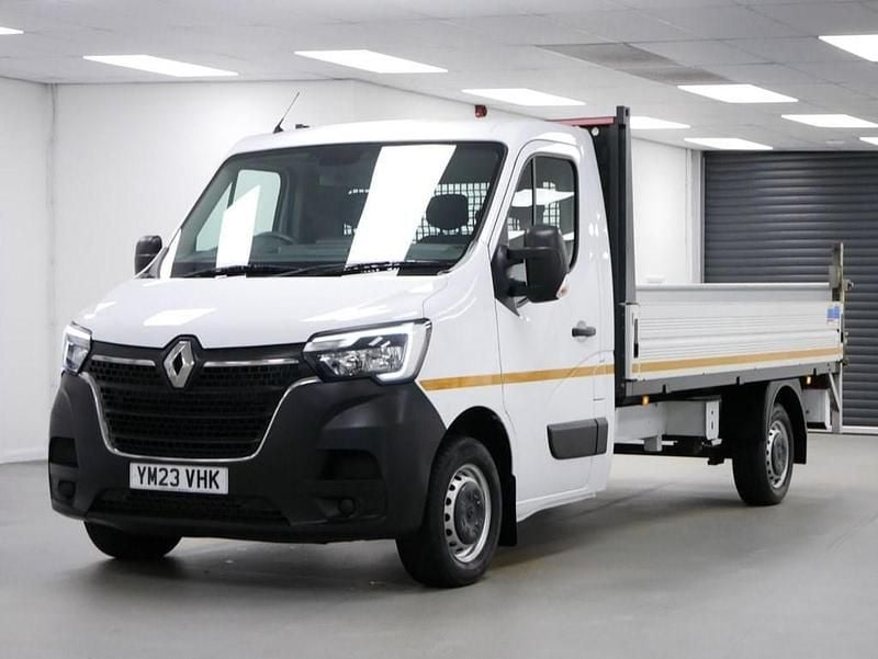 White Used 2023 Renault Master Business Cabriolet | £22,989 (Super price) - Image 1/4