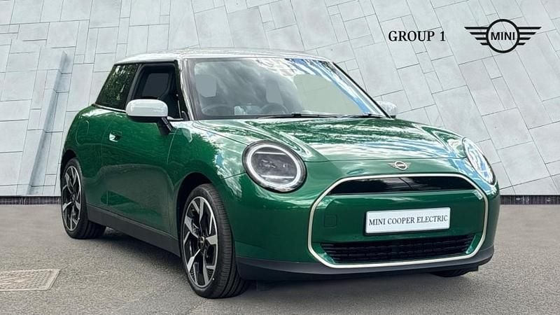 British racing green iv New 2025 Mini Cooper Exclusive Hatchback | £30,490 (Good price) - Image 1/4