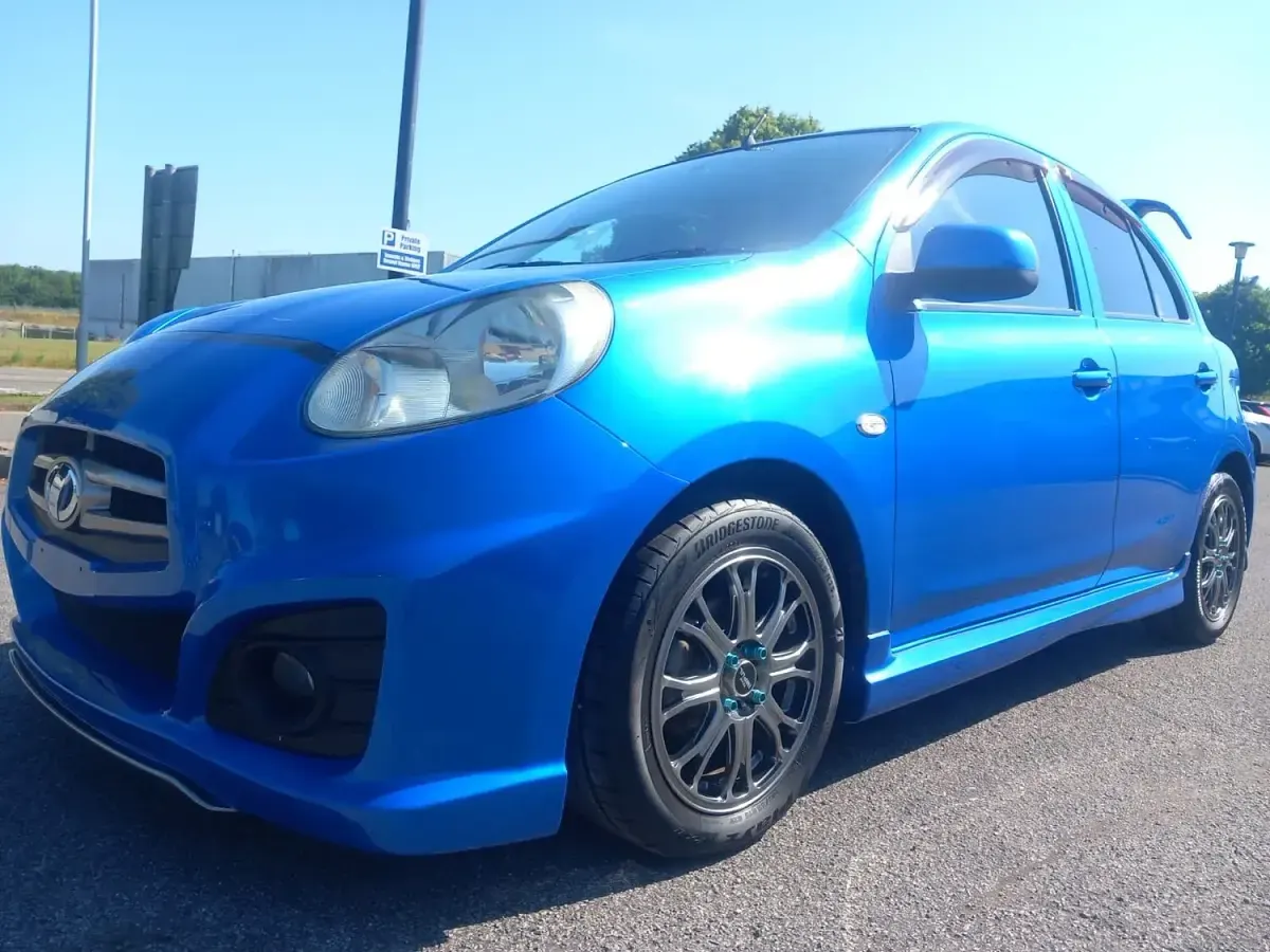 Used Nissan Micra 80 HP (58 kW) 2011 Blue Hatchback