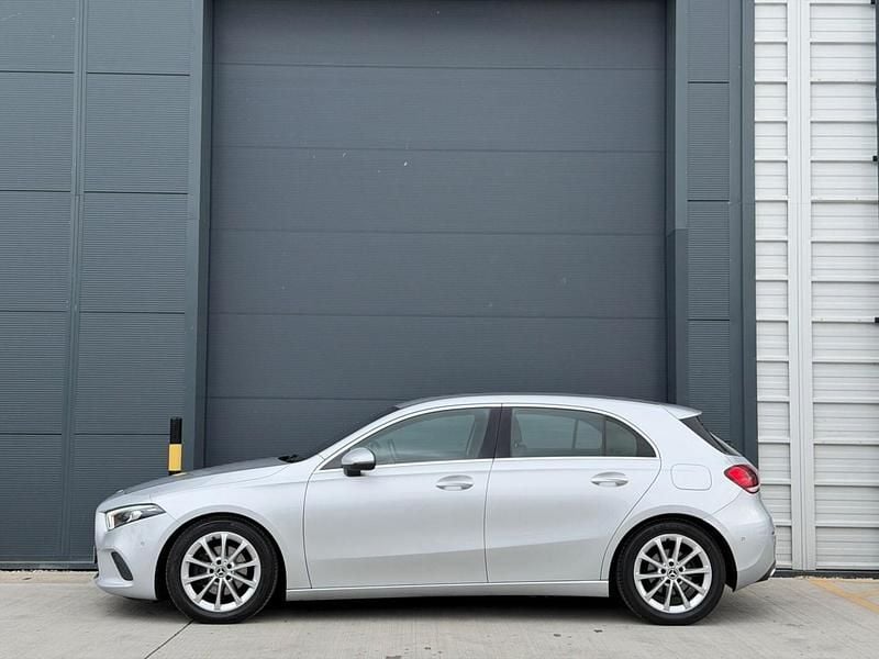 Used Mercedes A180 Executive 116 HP (85 kW) 2018 Silver Hatchback