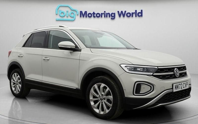 Used 2025 VW T-Roc Style SUV | £20,900 (Good price) - Image 1/4
