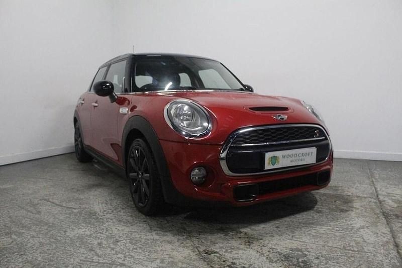 Usado Mini Cooper S Hatch 192 HP (141 kW) 2016 Vermelho Citadino