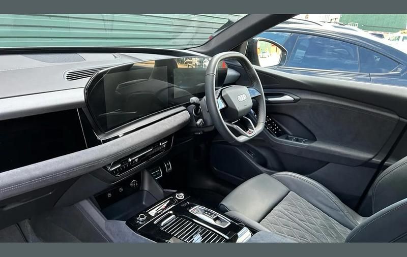 Used Audi Q6 e-tron Performance 225 kW (306 HP) 2025 Grey SUV