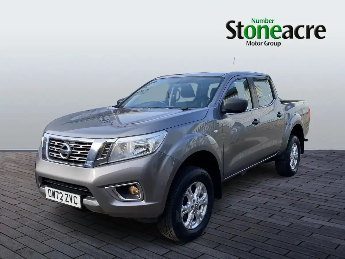 Used Nissan Navara Acenta 163 HP (119 kW) 2023 Grey Pickup
