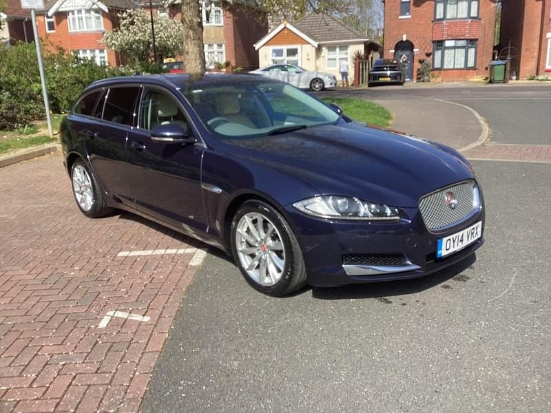 Begagnad Jaguar XF Premium Luxury 2014 Blå Kombi