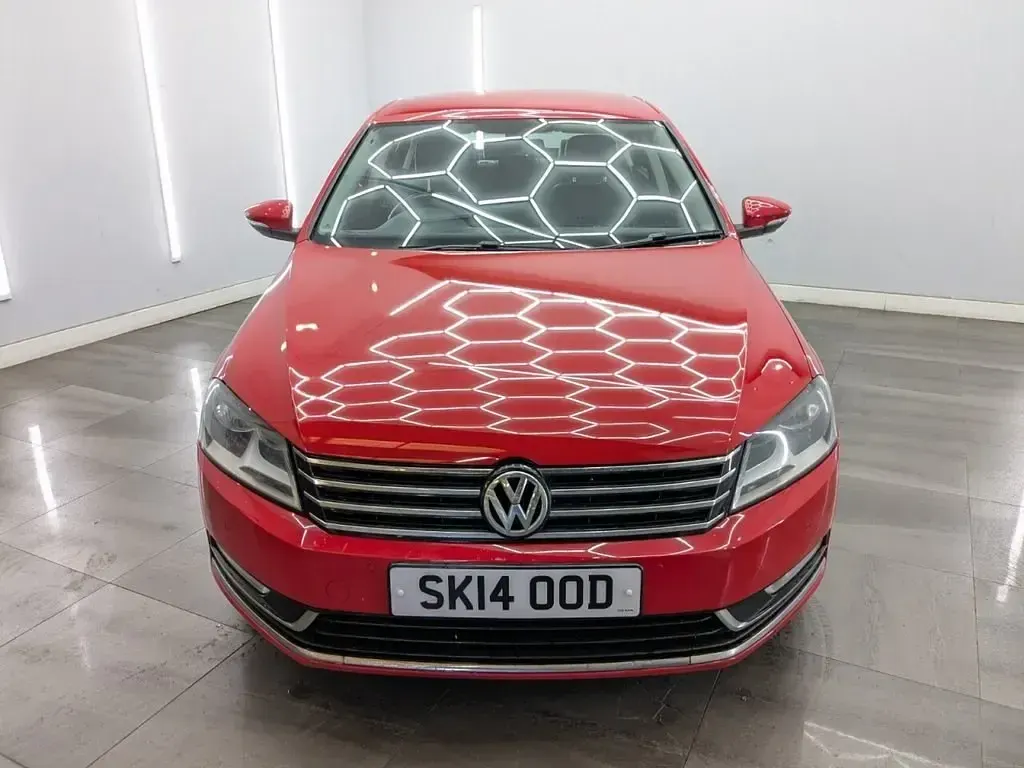 Używany VW Passat Executive 2014 Czerwony Sedan/Limuzyna