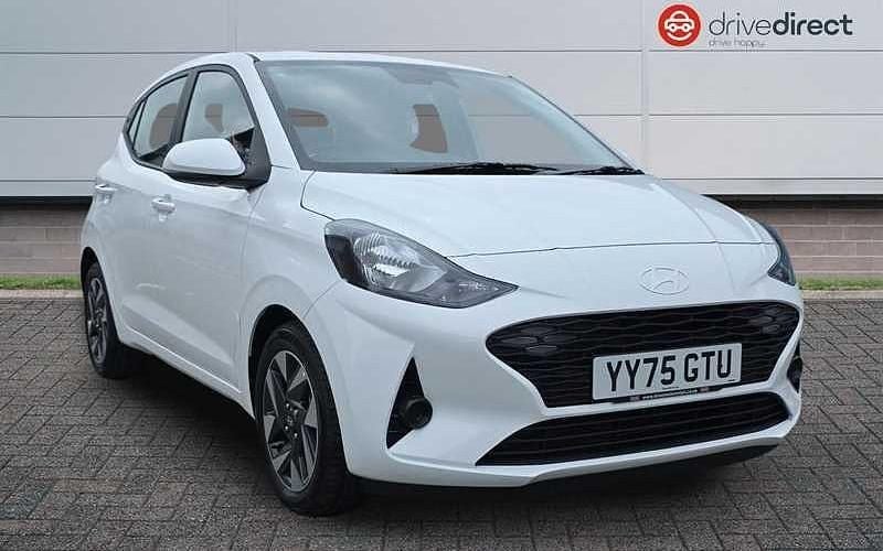 Special solid paint atlas white New 2025 Hyundai i10 Advanced Hatchback | £16,900 (Fair price) - Image 1/4