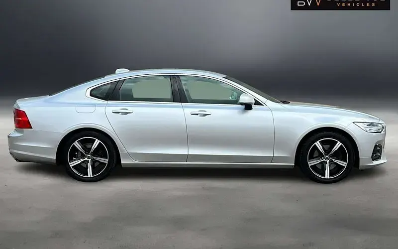 Used Volvo S90 R-Design 190 HP (139 kW) 2018 Silver Sedan