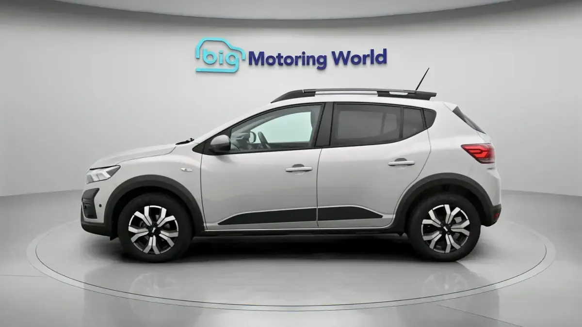 Used Dacia Sandero Journey 90 HP (66 kW) 2023