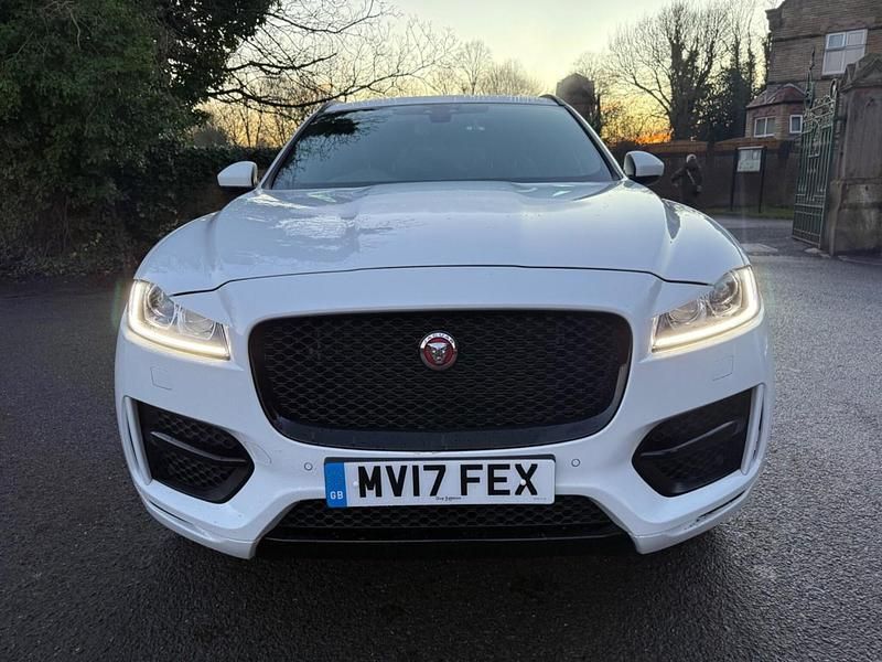 Used Jaguar F-Pace R-Sport 180 HP (132 kW) 2017 White SUV