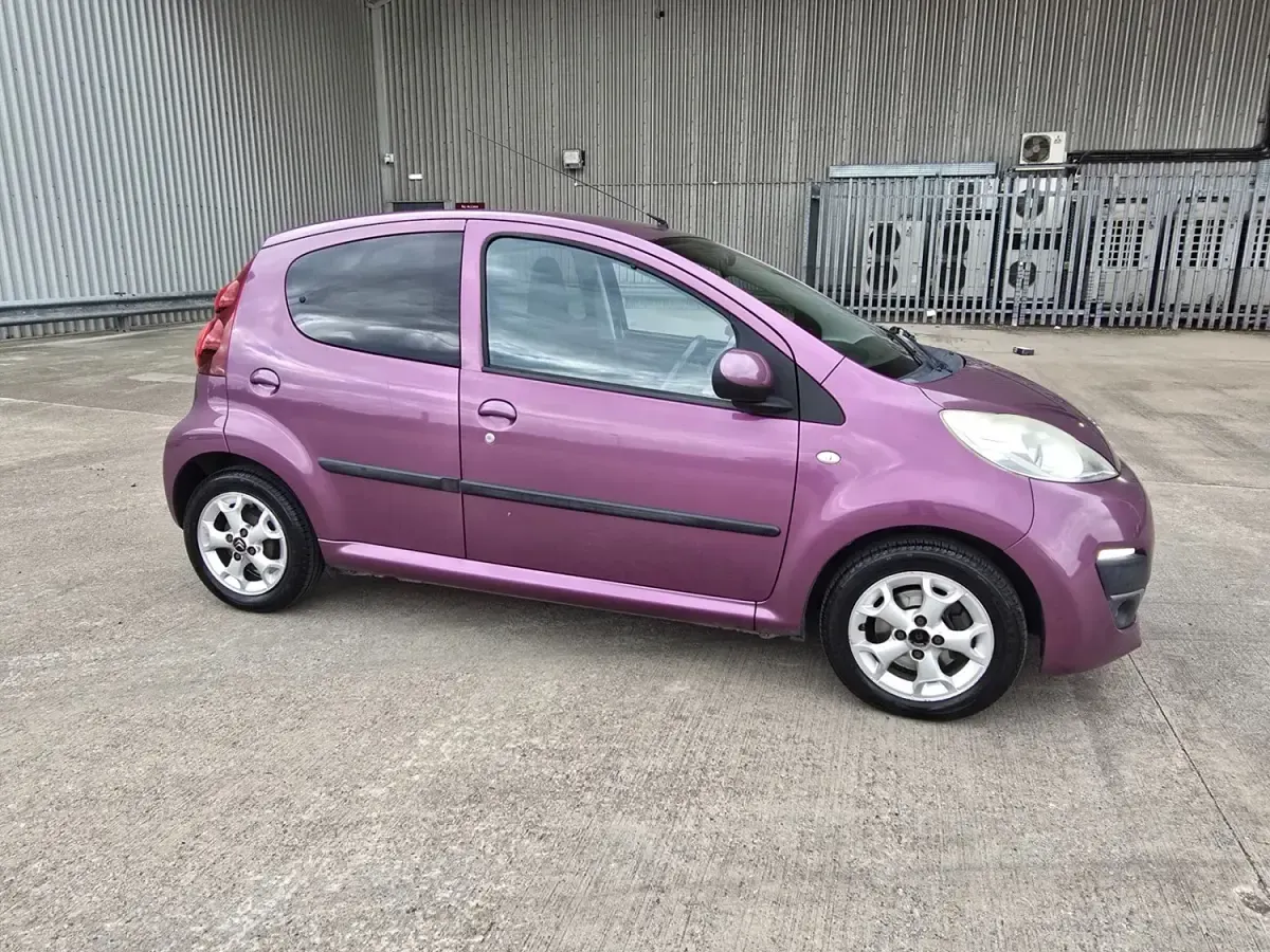 Second-hand Peugeot 107 Allure 68 CP (50 kW) 2012 Mov Hatchback