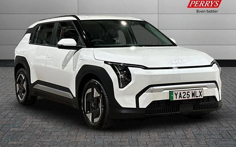 New 2026 Kia EV3 Air SUV | £28,899 (Super price) - Image 1/4