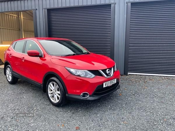 Red Used 2016 Nissan Qashqai Acenta SUV | £5,995 (Super price) - Image 1/4