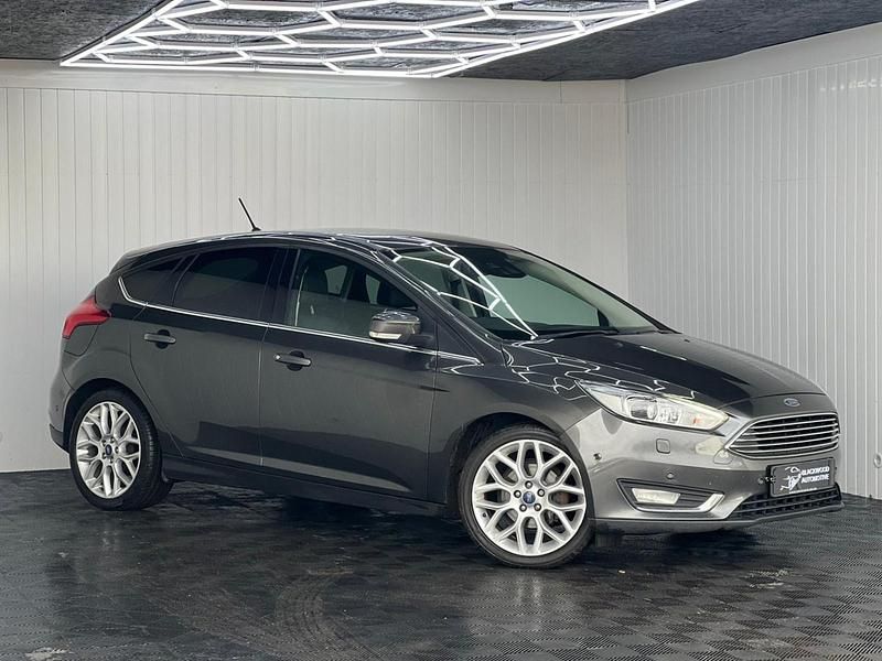 Used Ford Focus Titanium X 120 HP (88 kW) 2017 Grey Hatchback