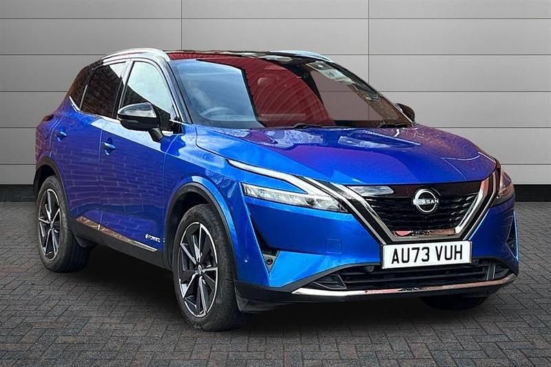 Used Nissan Qashqai Tekna 190 HP (139 kW) 2023 Magnetic blue with pearl black roof SUV