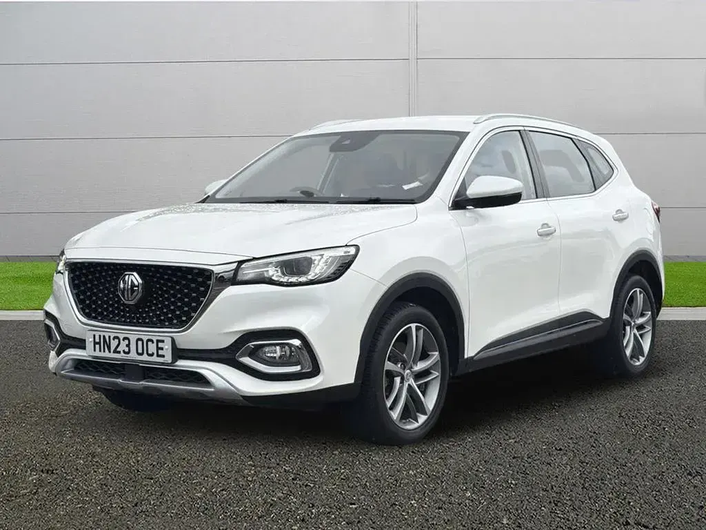 Used MG MG3 106 HP (77 kW) 2023 White Hatchback